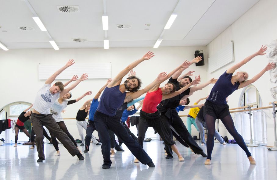 Theater und Philharmonie Thüringen / KeimZeit in Gera - Ballettensemble &amp;copy; Stephan Walzl