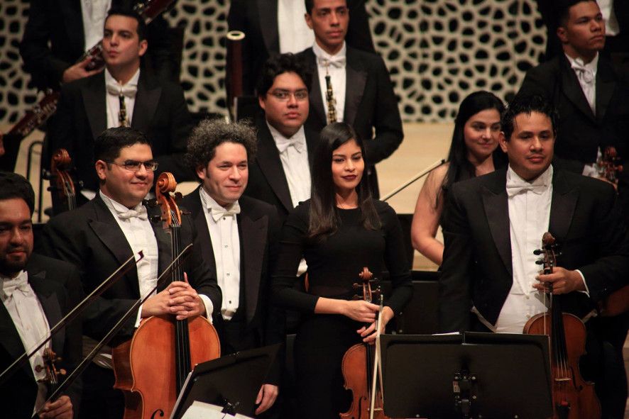 Elbphilharmonie Hamburg / Orquesta Sinfonica Simon Bolivar de Venezuela mit Gustavo Dudamel © Patrik Klein