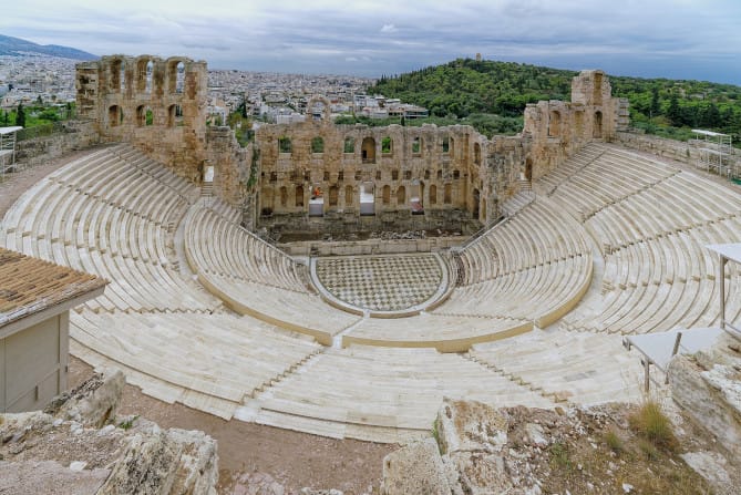 Athen, Odeon, „Γέφυρες“ (Brücken) - versöhnender Liederabend, IOCO