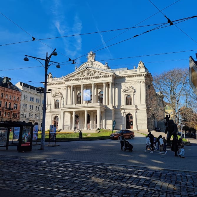 Brünn, Mahen-Theater, DAS SCHLAUE FÜCHSLEIN  - Leoš Janáček, IOCO