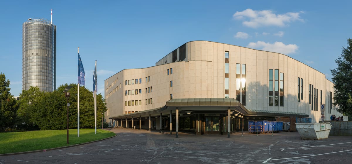 Essen, Aalto-Musiktheater, DIE MACHT DES SCHICKALS - Giuseppe Verdi, IOCO