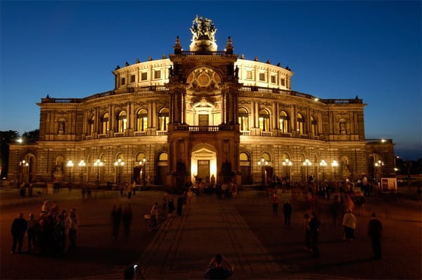 Dresden, Semperoper, Saisoneröffnung - Große Emotionen bei reduziertem Programm, IOCO Kritik, 31.08.2020