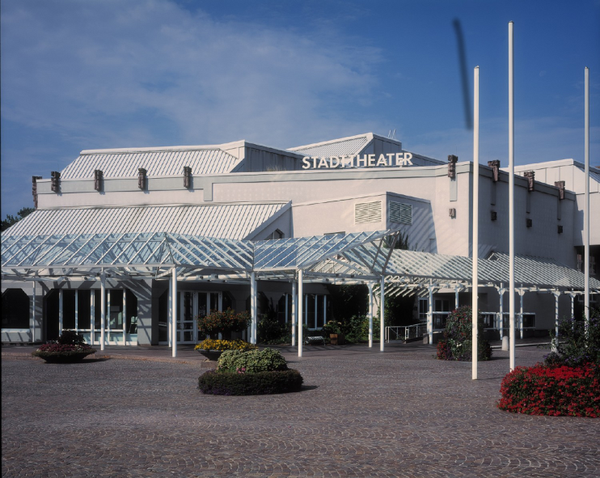 Pforzheim, Theater Pforzheim, Eröffnungspremiere TOSCA, 19.09.2014