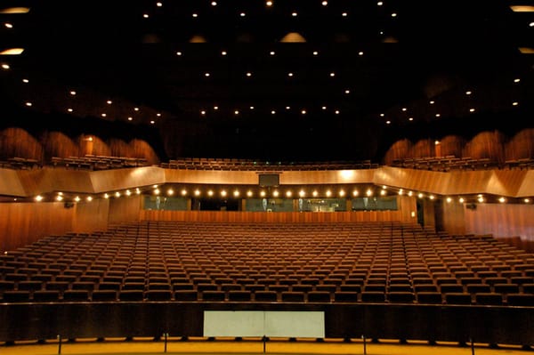 Ulm, Theater Ulm, PREMIERE DIE CSÁRDÁSFÜRSTIN, 06.02.2020