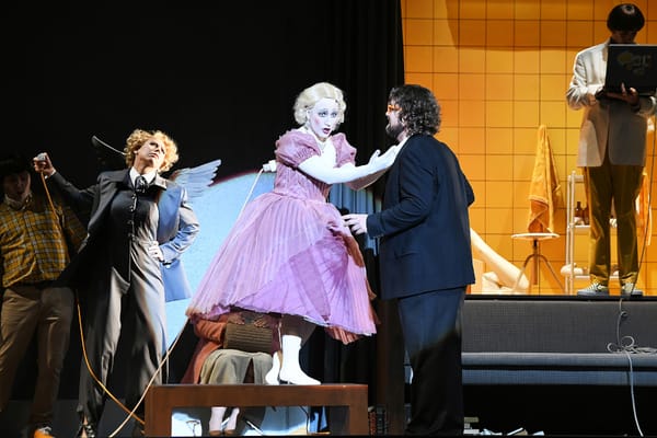 Bremerhaven, Stadttheater Bremerhaven, Les Contes d´Hoffmann - Jacques Offenbach, IOCO Kritik, 11.11.2021