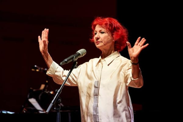 Hamburg, St. Pauli-Theater, Esther Ofarim - Highlight der Kulturszene, IOCO Kritik, 07.04.2022