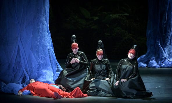 Théâtre des Champs-Elysées, DIE ZAUBERFLÖTE hier Die Drei Damen Cyrille DUBOIS (Tamino) - Judith VAN WANROIJ (La premiere Dam